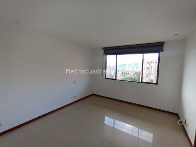 Apartamento de 3 alcobas en arriendo en Los Balsos Ii, Medellín, 120 m² · foto 9 de 20