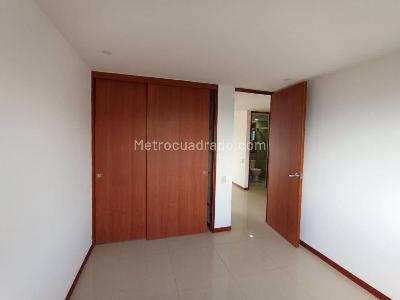 Apartamento de 3 alcobas en arriendo en Los Balsos Ii, Medellín, 120 m² · foto 12 de 20