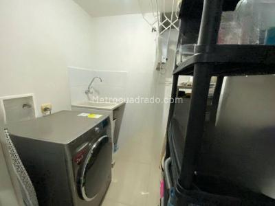 Apartaestudio en arriendo en Los Balsos Ii, Medellín, 56 m² · foto 12 de 14