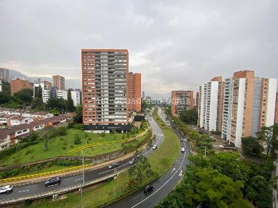 Apartaestudio en arriendo en Los Balsos Ii, Medellín, 56 m² · foto 13 de 14