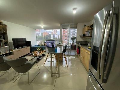 Apartaestudio en arriendo en Los Balsos Ii, Medellín, 56 m² · foto 2 de 14