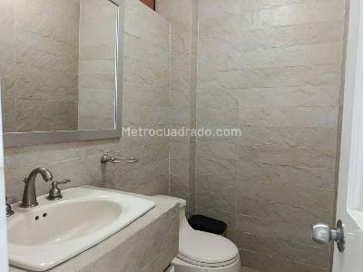Casa de 3 alcobas en arriendo en Pilsen, Itagüí, 280 m² · foto 19 de 20