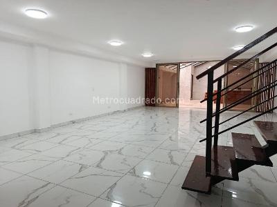 Casa de 3 alcobas en arriendo en Pilsen, Itagüí, 280 m² · foto 2 de 20