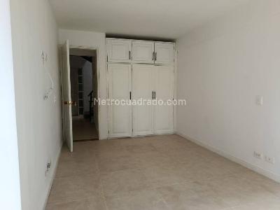 Casa de 3 alcobas en arriendo en Pilsen, Itagüí, 280 m² · foto 9 de 20