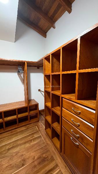 Casa en Arriendo, Loma La Esmeralda, Envigado