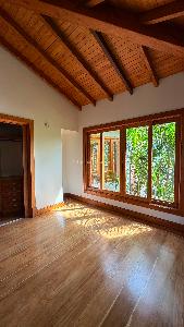 Casa de 3 alcobas en arriendo en Loma De La Esmeralda, Envigado, 280 m² · foto 4 de 17