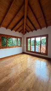 Casa de 3 alcobas en arriendo en Loma De La Esmeralda, Envigado, 280 m² · foto 6 de 17