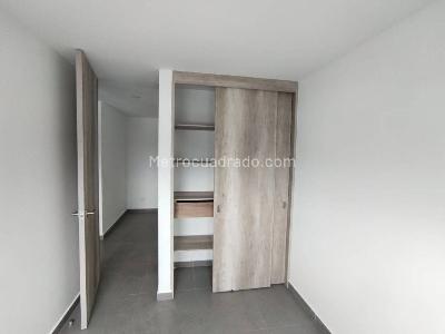 Apartamento en arriendo en Villa Carlota, Medellín · foto 7 de 12