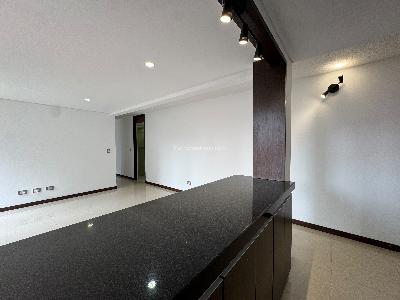 Apartamento de 3 alcobas en arriendo en San Diego, Medellín, 70 m² · foto 2 de 20
