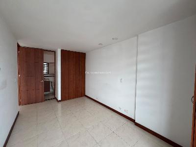 Apartamento en arriendo en Castropol, Medellín · foto 9 de 10