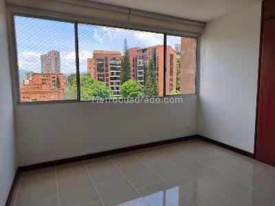 Apartamento en arriendo en Castropol, Medellín · foto 8 de 19