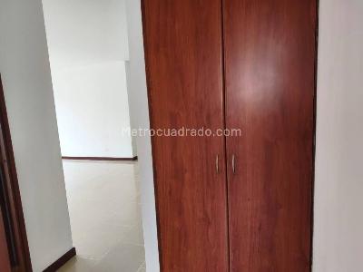 Apartamento en arriendo en Castropol, Medellín · foto 11 de 19