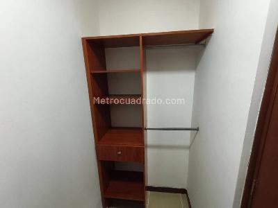 Apartamento en arriendo en Castropol, Medellín · foto 13 de 19