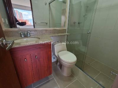Apartamento en arriendo en Castropol, Medellín · foto 16 de 19