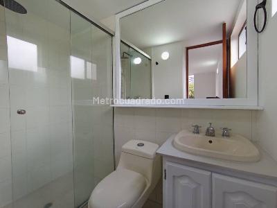 Apartamento de 2 alcobas en arriendo en Santa Maria De Los Angeles, Medellín, 82 m² · foto 11 de 15