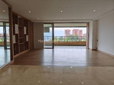 Apartamento en arriendo en El Tesoro, Medellín · foto 2 de 20