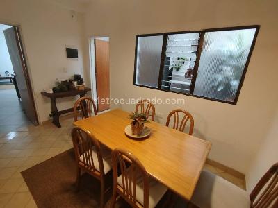 Casa de 5 alcobas en arriendo en Las Acacias, Medellín, 210 m² · foto 5 de 12