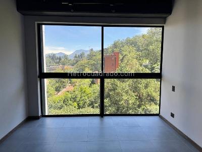 Apartamento de 2 alcobas en arriendo en Altos Del Poblado, Medellín, 85 m² · foto 4 de 17