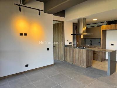 Apartamento de 2 alcobas en arriendo en Altos Del Poblado, Medellín, 85 m² · foto 7 de 17