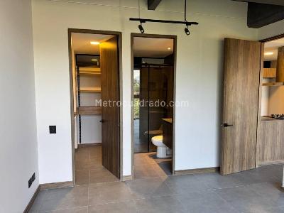 Apartamento de 2 alcobas en arriendo en Altos Del Poblado, Medellín, 85 m² · foto 10 de 17
