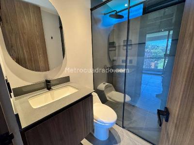Apartamento de 2 alcobas en arriendo en Altos Del Poblado, Medellín, 85 m² · foto 13 de 17