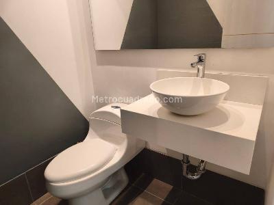 Apartaestudio en arriendo en Los Balsos N, Medellín, 63 m² · foto 10 de 13