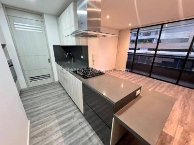 Apartaestudio en arriendo en Los Balsos N, Medellín, 63 m² · foto 4 de 14