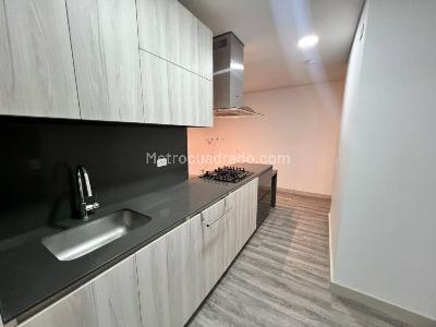 Apartaestudio en arriendo en Los Balsos N, Medellín, 63 m² · foto 6 de 14