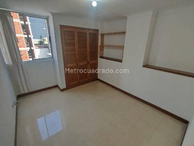 Apartamento en arriendo en Laureles, Medellín · foto 11 de 19