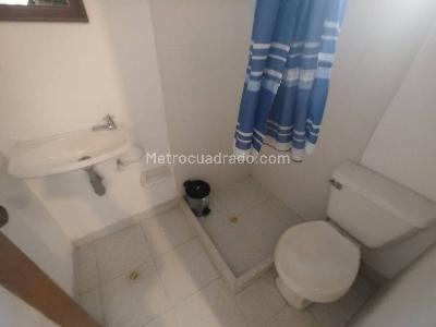Apartamento en arriendo en Laureles, Medellín · foto 16 de 19