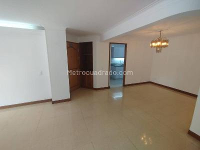 Apartamento en arriendo en Laureles, Medellín · foto 5 de 19