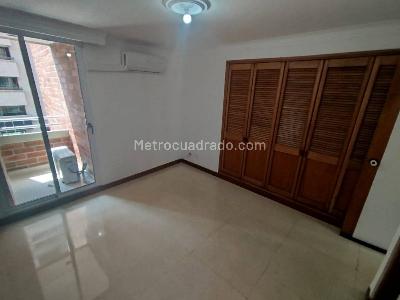 Apartamento en arriendo en Laureles, Medellín · foto 9 de 19