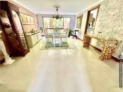 Apartamento en arriendo en Lalinde, Medellín · foto 2 de 12