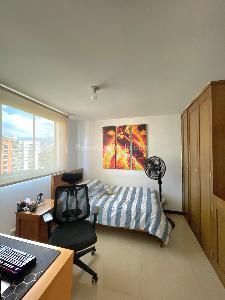 Apartamento de 3 alcobas en arriendo en Los Balsos Ii, Medellín, 140 m² · foto 3 de 11
