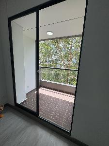 Apartamento de 3 alcobas en arriendo en La Asomadera 2, Medellín, 73 m² · foto 13 de 14