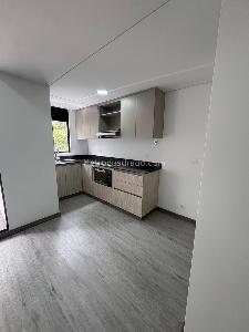Apartamento de 3 alcobas en arriendo en La Asomadera 2, Medellín, 73 m² · foto 3 de 14