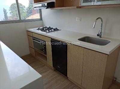 Apartaestudio en arriendo en El Tesoro, Medellín, 59 m² · foto 6 de 13