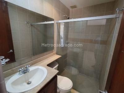 Apartamento de 3 alcobas en arriendo en Bolivariana, Medellín, 107 m² · foto 11 de 18