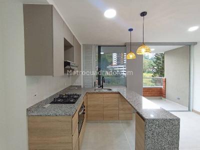 Apartamento de 3 alcobas en arriendo en Vegas De La Doctora, Sabaneta, 72 m² · foto 3 de 17