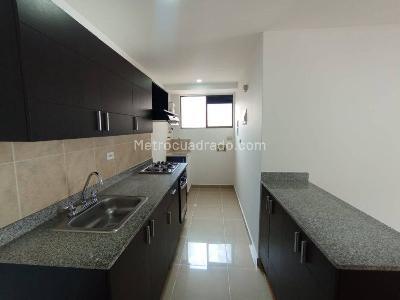 Apartamento de 3 alcobas en arriendo en Los Balsos N, Medellín, 90 m² · foto 4 de 16