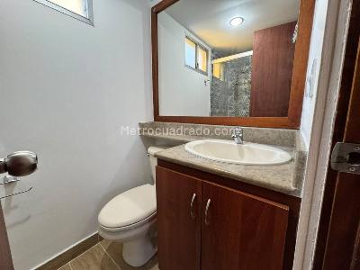 Apartamento de 3 alcobas en arriendo en La Aguacatala, Medellín, 87 m² · foto 13 de 17