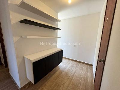 Apartamento de 3 alcobas en arriendo en La Aguacatala, Medellín, 87 m² · foto 16 de 17