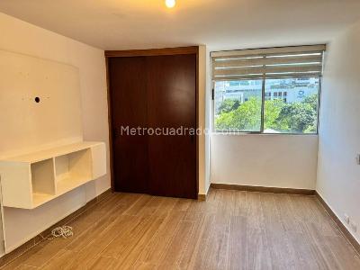 Apartamento de 3 alcobas en arriendo en La Aguacatala, Medellín, 87 m² · foto 5 de 17