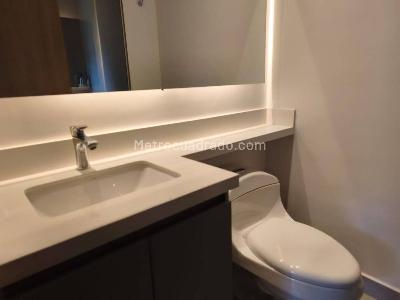 Apartamento de 2 alcobas en arriendo en Los Balsos N, Medellín, 95 m² · foto 12 de 15