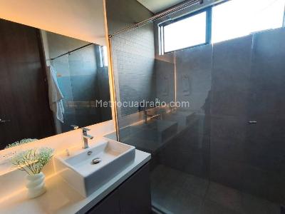 Apartamento de 2 alcobas en arriendo en Los Balsos N, Medellín, 95 m² · foto 9 de 15