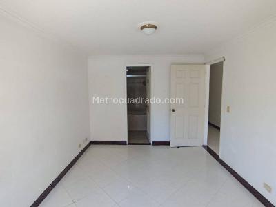 Apartamento de 3 alcobas en arriendo en Buenos Aires, Medellín, 125 m² · foto 10 de 20