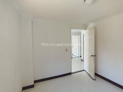 Apartamento de 3 alcobas en arriendo en Buenos Aires, Medellín, 125 m² · foto 12 de 20
