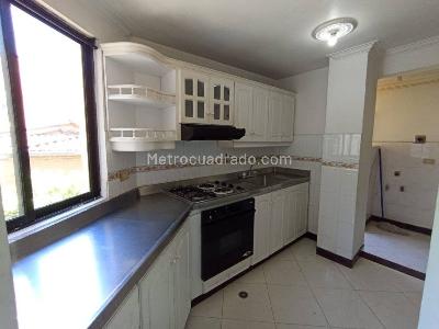 Apartamento de 3 alcobas en arriendo en Buenos Aires, Medellín, 125 m² · foto 5 de 20