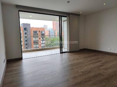 Apartamento de 2 alcobas en arriendo en Los Balsos N, Medellín, 95 m² · foto 2 de 17