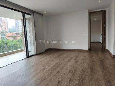 Apartamento de 2 alcobas en arriendo en Los Balsos N, Medellín, 95 m² · foto 3 de 17